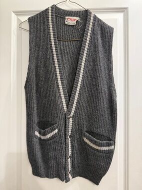 Vintage Gray Knit Button-Up Vest with Contrast Stripes